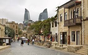 Azerbaijan, officially the republic of azerbaijan, is a country in the caucasus region of eurasia. La Ciudad Antigua De Baku Azerbaiyan Fotos Retratos Imagenes Y Fotografia De Archivo Libres De Derecho Image 61419613
