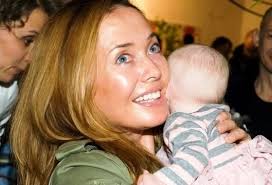 Почему шепелев не появляется на кладбище матери своего сына, о которой даже написал книгу. Syn Zhanny Friske Poslednie Novosti Foto 2015 Zhanna Friske S Synom I Muzhem