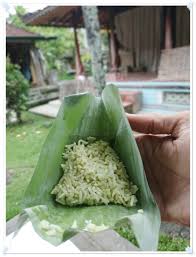 Jelaskan fungsi ragi dalam pembuatan tape. Mencicipi Fermentasi Tape Khas Bali