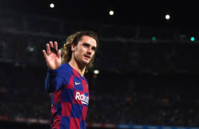 Antoine griezmann has finally got the barcelona number seven shirt he wanted from the first day of his camp nou career, describing it as an honour. Antoine Griezmann Drops Philippe Coutinho Exit Hint With Barcelona Shirt Number Admission Mirror Online