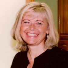 Anne Cummins's Instagram, Twitter & Facebook