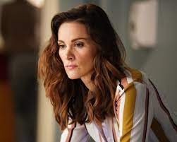 Our porno collection is huge and it's constantly growing. Carina Deluca Stefania Spampinato Here S How The Cast Is Shaking Out For Grey S Anatomy S 15th Season Popsugar Entertainment Photo 13