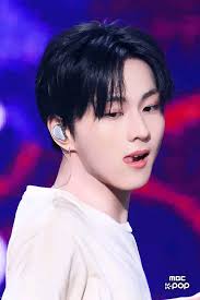 𝙫𝙚𝙧𝙮 𝙘𝙝𝙖𝙧𝙢𝙞𝙣𝙜...