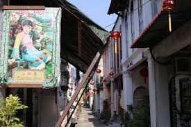 We recommend booking concubine lane tours ahead of time to secure your spot. Second Concubine Lane The Thrifty Traveller