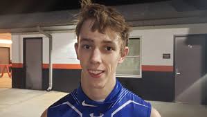 Auburn's Downs goes 4-for-4 as state track qualifier