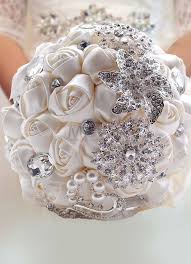 Luxus Satin Hochzeit Blumen Bouquet Mit Strass Perlen Hochzeitsbrautstrauss Hochzeitsgestecke Brautstrauss Weiss