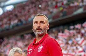 Der neue vfb cheftrainer tim walter präsentiert sich an seinem ersten arbeitstag hoch motiviert. Innovative Build Up Tim Walter Holstein Kiel 18 19 The Tactics Board