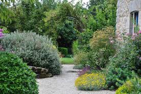 Le Jardin La Maison Ou Quand Le Style Anglais Est Revisite Duo Pour Un Jardin Giardino