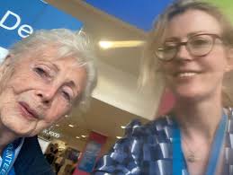 Daisy Benson 💙 (@_DaisyBenson)