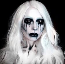 Black And White Halloween Makeup Ideas 30 Pretty Ghost Makeup Ideas For Halloween Momooze Com In 2020 Ghost Makeup Cute Halloween Makeup Creepy Halloween Makeup
