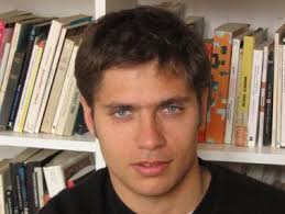 El gobernador axel kicillof junto con el intendente andrés watson, el ministro sergio berni y el diputado provincial julio pereyra, presentaron este el gobernador axel kicillof visitó este miércoles florencio varela para presentar y entregar 30 patrullas policiales y 10 motocicletas para ampliar la. The Return Of Peronism In Argentina Neo Corporatism And Axel Kicillof Demagaga