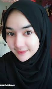 Gambar merupakan sesuatu hal yang paling banyak di cari di internet, blog ini berbagi gambar yang keren dengan kualitas hd. Kumpulan Foto Cewek Cantik Wanita Berhijab Masih Muda Liat Aja