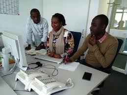 Dw hausa com introduce the important news in the facebook fb (dw hausa facebook). Facebook