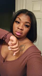 Hello everyone, my name is Luis, I am 32 years old, I am originally from  Mexico but currently live in the United States, I am a professional  photographer, musician and music producer,