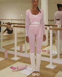 Symone Michelle (symonemg_)