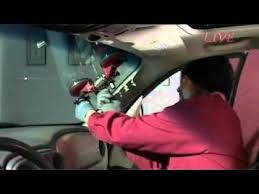 Which is the best tool for windshield removal? Btb Tools Rollout 2000 Wire Windscreen Removal Tool Youtube