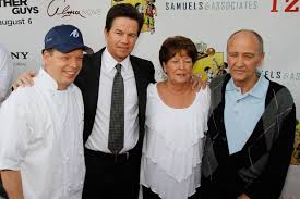 Alma Wahlberg, Star of 'Wahlburgers' and Mom to Mark and Donnie, Dies at 78 