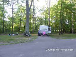 Picturesque campground located on the seneca cayuga canal in the heart of the finger lakes, offering everything from tent sites to full hook up 50 amp sites for…. Geneva State Park Campsite Photos Reservations Info