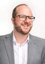 YYC Headshot Photographer — Elly Mae Photography