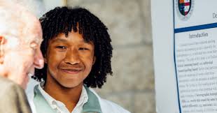 This Bluejay has the world at her wings! 🐦 Allison Benjamin, a senior  Spanish and sociology double major