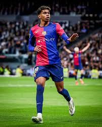 Lamine Yamal: "Real Madrid røbs? Yes, they røb and then complain, that's what they do." Bro the Aura of this gūy, I know for sure he'll score a Goal this Sunday against