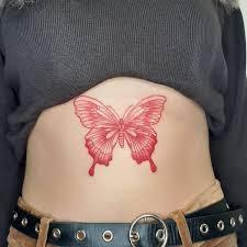 Hypersensitivity reactions to pigments used to make black, blue, purple and green tattoos are much less common. 20 Red Ink Tattoos That Show There S A New Trend In Town