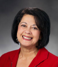 Lori Theis's Instagram, Twitter & Facebook