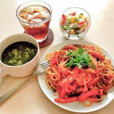 大人のナポリタン さっぱりサラダ ナポリタン グリンピース