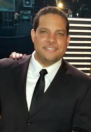 Peter Robles's Instagram, Twitter & Facebook