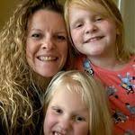 Eileen Winne's Instagram, Twitter & Facebook