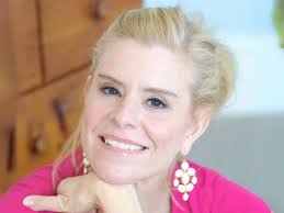 Hannah Perry of The Giggling Pig