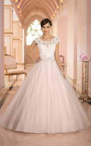 Egal, was ihr hochzeitsthema ist, wir können sie mit unserer charismatischen kollektion von brautkleidern zur atemberaubendsten und faszinierendsten braut machen. Brautkleid Im Prinzessin Stil Stella York Wedding Dresses