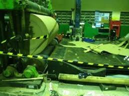 Setiap tahunnya, kenaikan ump/umr di indonesia selalu menjadi topik hangat yang diperbincangkan oleh para pekerja. Disnakertrans Selidiki Tewasnya Karyawan Tergulung Mesin Di Pindo Deli Ii Karawangplus Com