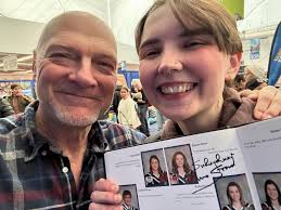 Now THERE'S a happy face!!! This lovely lady had my quote in her high  school yearbook. I am forever very honored and humbled! Such a great time  at the Vancouver Outdoor Adventure