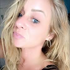 If your name is Alexis and you got in an accident last night while  Doordashing, I hope you're okay! I genuinely hope that you at least got to  enjoy the ice cream