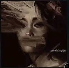 Alyssa Kwiatkowski's Instagram, Twitter & Facebook