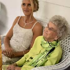 A few weeks ago we celebrated the life of an amazing woman. Travis'  grandmother was the only reason we got married in NJ! He was super close to  her. She was an