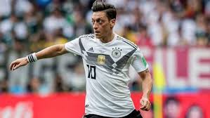 Dev karşılaşmayı saat 22.00'de trt 1 kanalından canlı olarak takip edebilirsiniz. Mesut Ozil Kimdir Kac Yasinda Ve Aslen Nereli Almanya Milli Takimi Ni Birakan Ozil Hakkinda Merak Edilenler Son Dakika Haberleri
