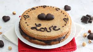 Torta bacio di dama: la ricetta del goloso dolce alle nocciole e cioccolato  fondente