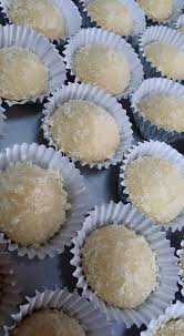 1 cawan mumbung gula icing (150g) @ 1cawan rata gula halus (130g) 3 1/2 cawan tepung gandum (350g) 1/2 cawan tepung jagung (50g) 2 biji kuning telur 2/3 cawan buahan kering(mix fruits). Biskut Arab Susu Nyum Nyum Mudah Sajian Dapur Bonda Facebook