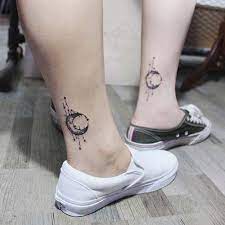 Download premium psd of closeup of ankle tattoo of a woman by ake about shoe, sneaker, tattoo, snake and ankle tattoo 383821. Pin On Kadin Ayak Bilegi Dovmeleri Woman Ankle Tattoos