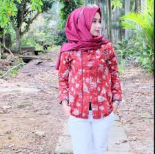 Dari merek batik keris, pemakai hijab bisa memilih model abaya batik dengan motif kembang seruni yang cantik. Model Baju Batik Kerja Kantor Terbaru Home Facebook