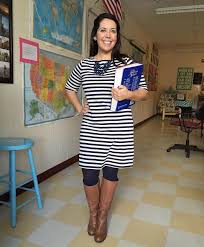 High School Teacher Mainer Style Seeker Decorator Blogger Creative Endeavors Of All Sorts Let S Collaborat Spring Teacher Outfits Teacher Attire Fashion