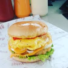 Crispy chicken patty burger by mind blowing cooking. Burger Ayam Crispy Special Boleran Id