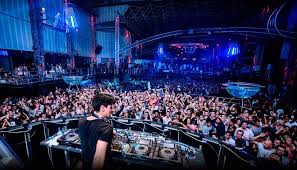 Privilege Ibiza Es Mi Discoteca Favorita De La Isla Por Empezar Os Voy A Hacer Un Poco De Guias Para Llegar A Privilege A Ibiza Alquiler De Coches Discotecas