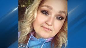 Samantha Denney's Instagram, Twitter & Facebook