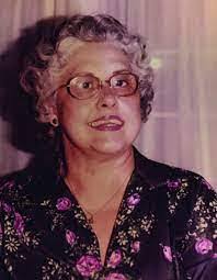 Mary Twigger's Instagram, Twitter & Facebook