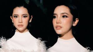 2 angkasawan terkandas selamat tiba di Bumi