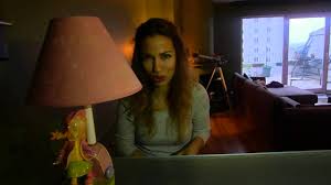 Eve girerken güzel kokması kişiye huzur verir. Evinizin Guzel Kokmasini Nasil Saglarsiniz Deniz Arcak Anlatiyor Youtube