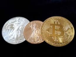 Article is provided by jennifer l. Bitcoin Is Challenging Gold Gold Price Outlook Is No Longer Overwhelmingly Bullish Says Uob Kitco News